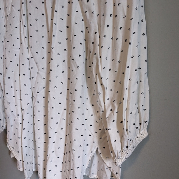 The Nines by Hatch Creamy White Flowy Button Up Blouse, size M - Picture 5 of 6